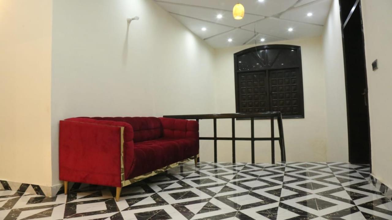 HOTAL DE SMART Multan Hotel Exterior foto
