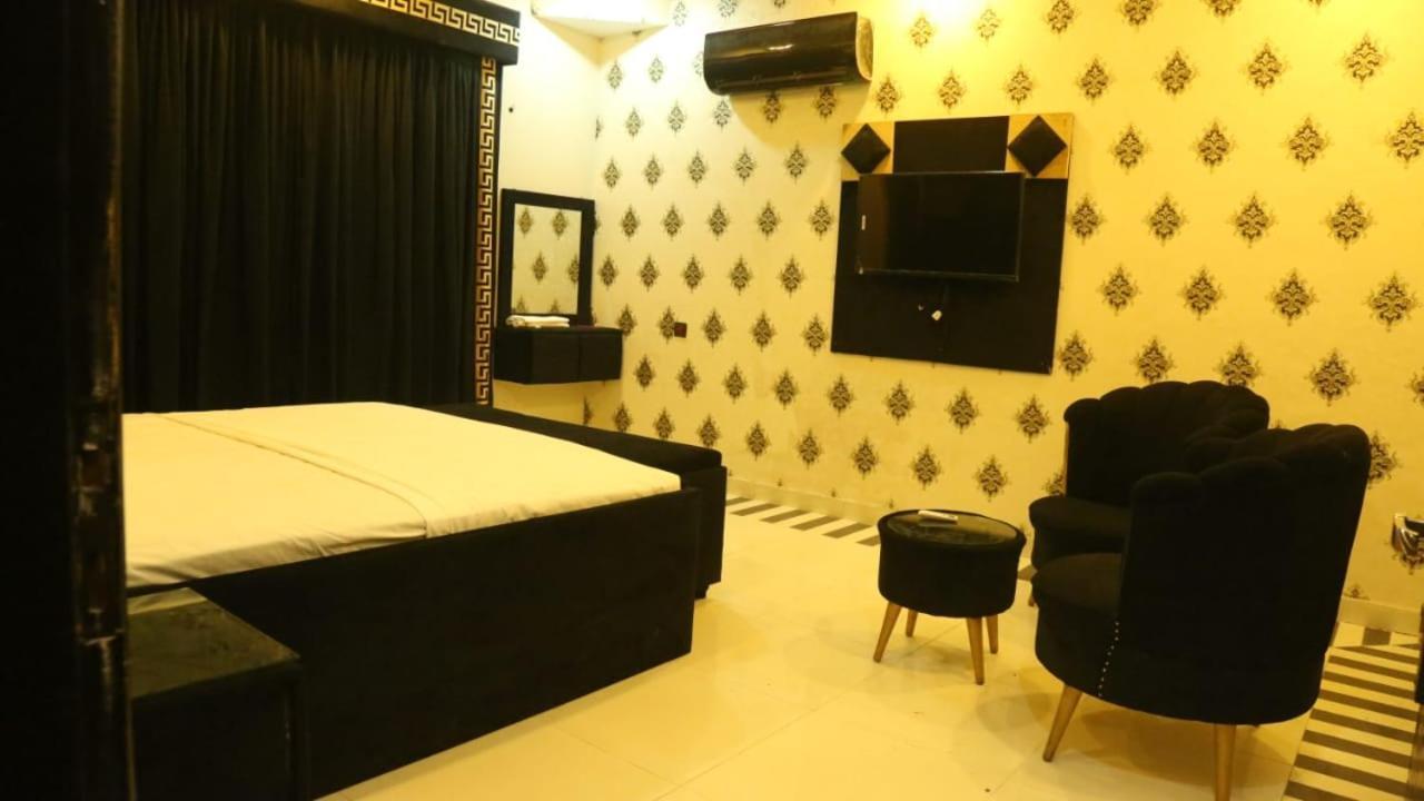 HOTAL DE SMART Multan Hotel Exterior foto