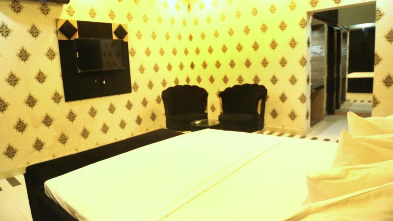 HOTAL DE SMART Multan Hotel Exterior foto