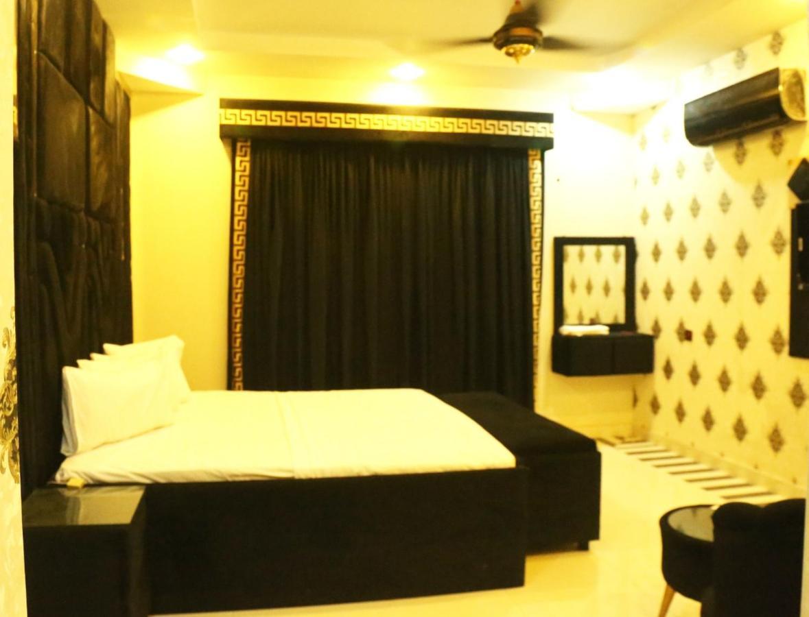 HOTAL DE SMART Multan Hotel Exterior foto