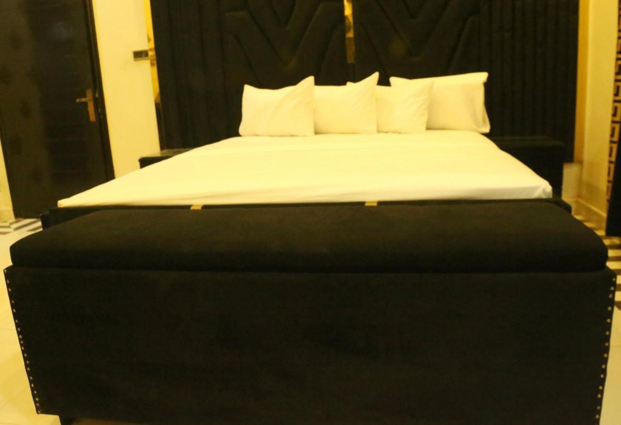 HOTAL DE SMART Multan Hotel Exterior foto