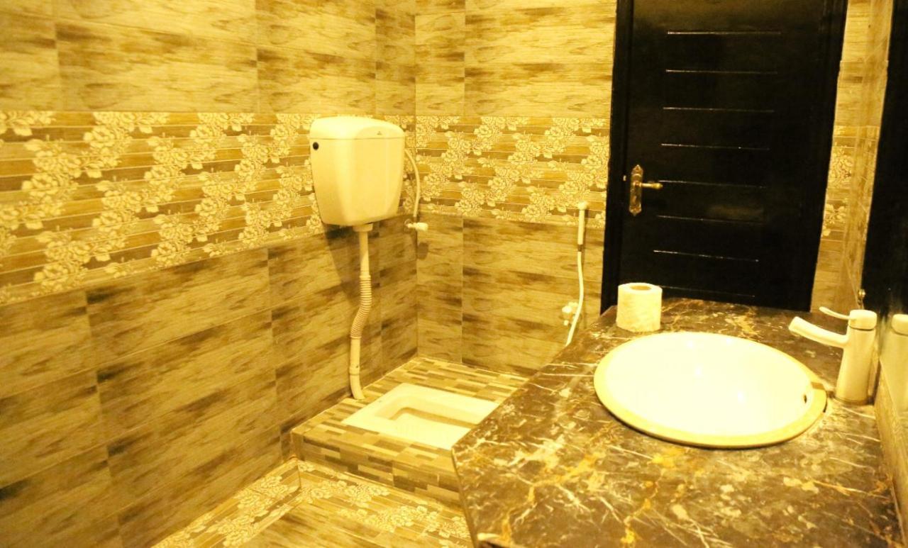 HOTAL DE SMART Multan Hotel Exterior foto