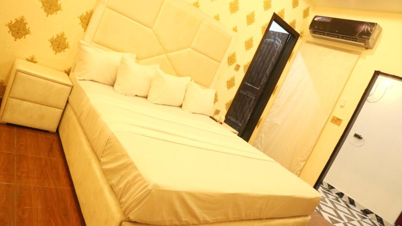 HOTAL DE SMART Multan Hotel Exterior foto