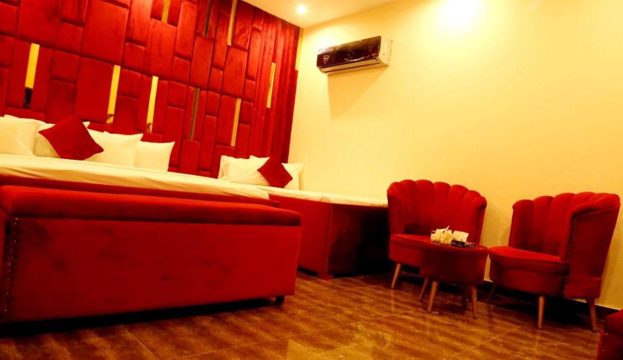 HOTAL DE SMART Multan Hotel Exterior foto