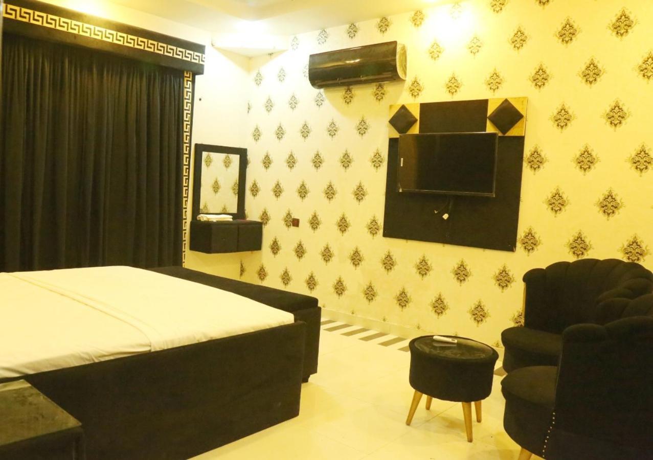 HOTAL DE SMART Multan Hotel Exterior foto